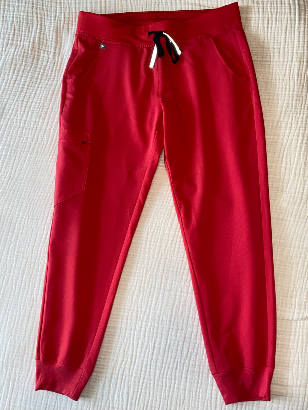 Figs Technical Collection Red Jogger Scrub Pants M/P Medium Petite Nwot